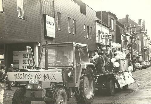 Photographie du Char des plaines de jeux du Castel Saint-Henri